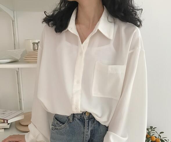 白色襯衫透明怎么內搭？