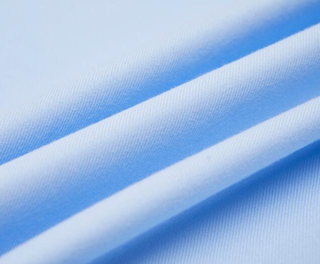 正裝可以穿淺藍色襯衫嗎？