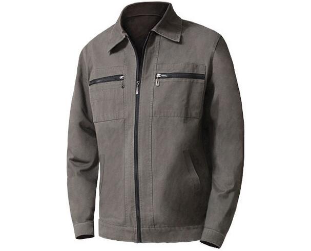 工地上穿深灰色衣服耐臟